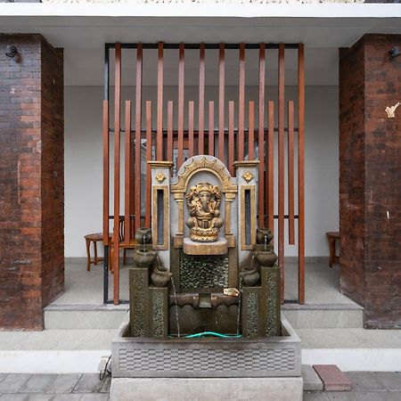 Reddoorz Plus At Yasa'S Living Denpasar Санур Экстерьер фото