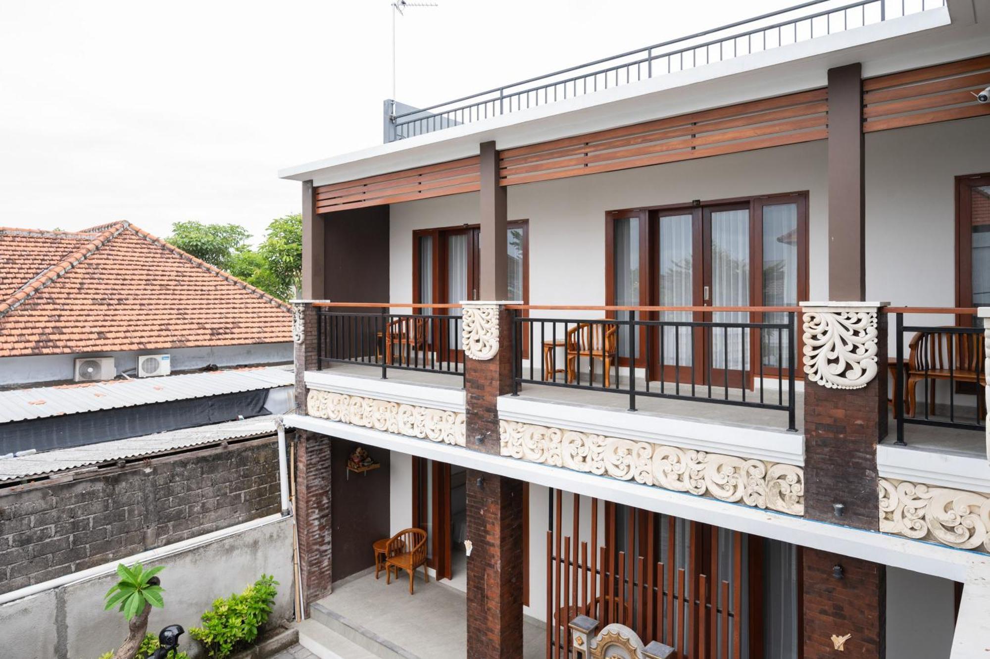 Reddoorz Plus At Yasa'S Living Denpasar Санур Экстерьер фото